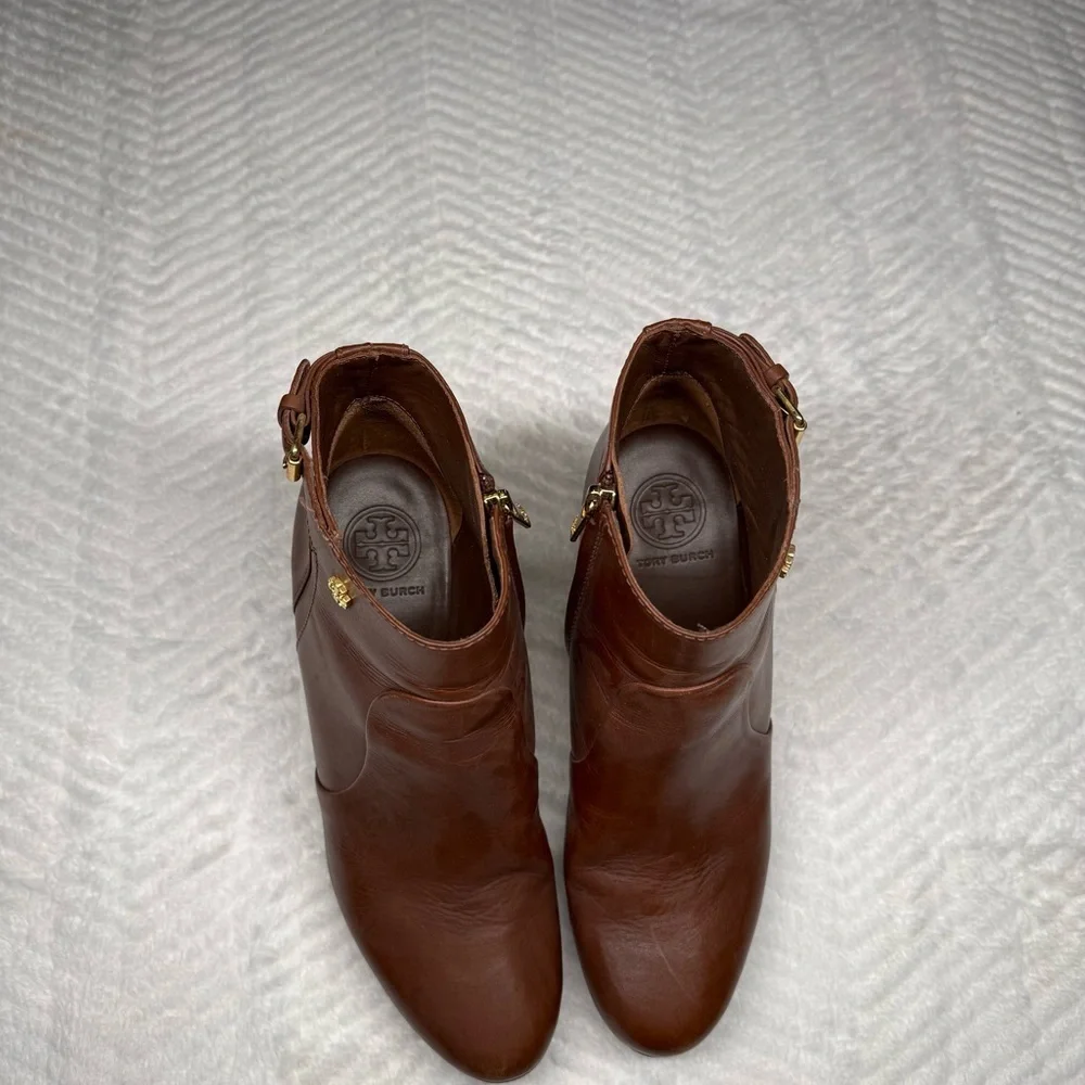 Tory Burch Brown Leather Wedge Ankle Boots – Size 9